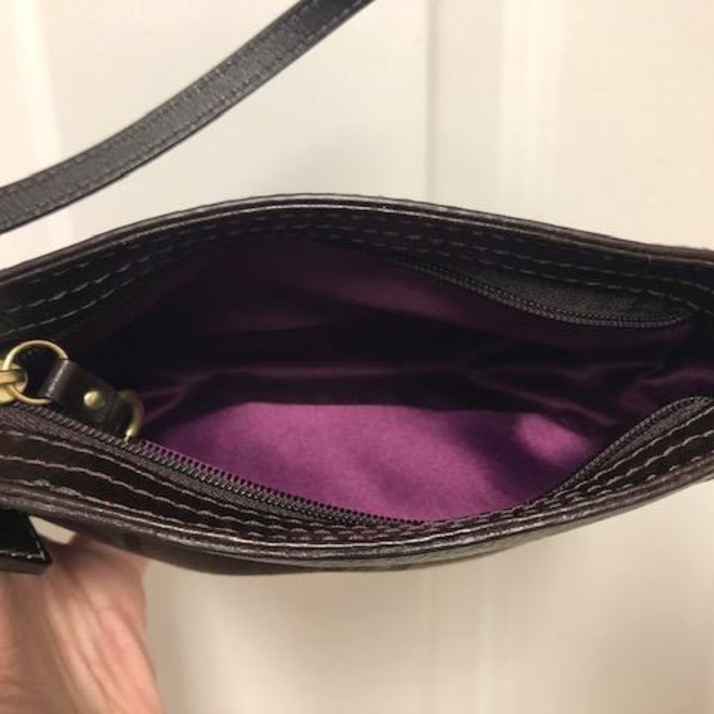 Coach wristlet - Picture 2 of 2